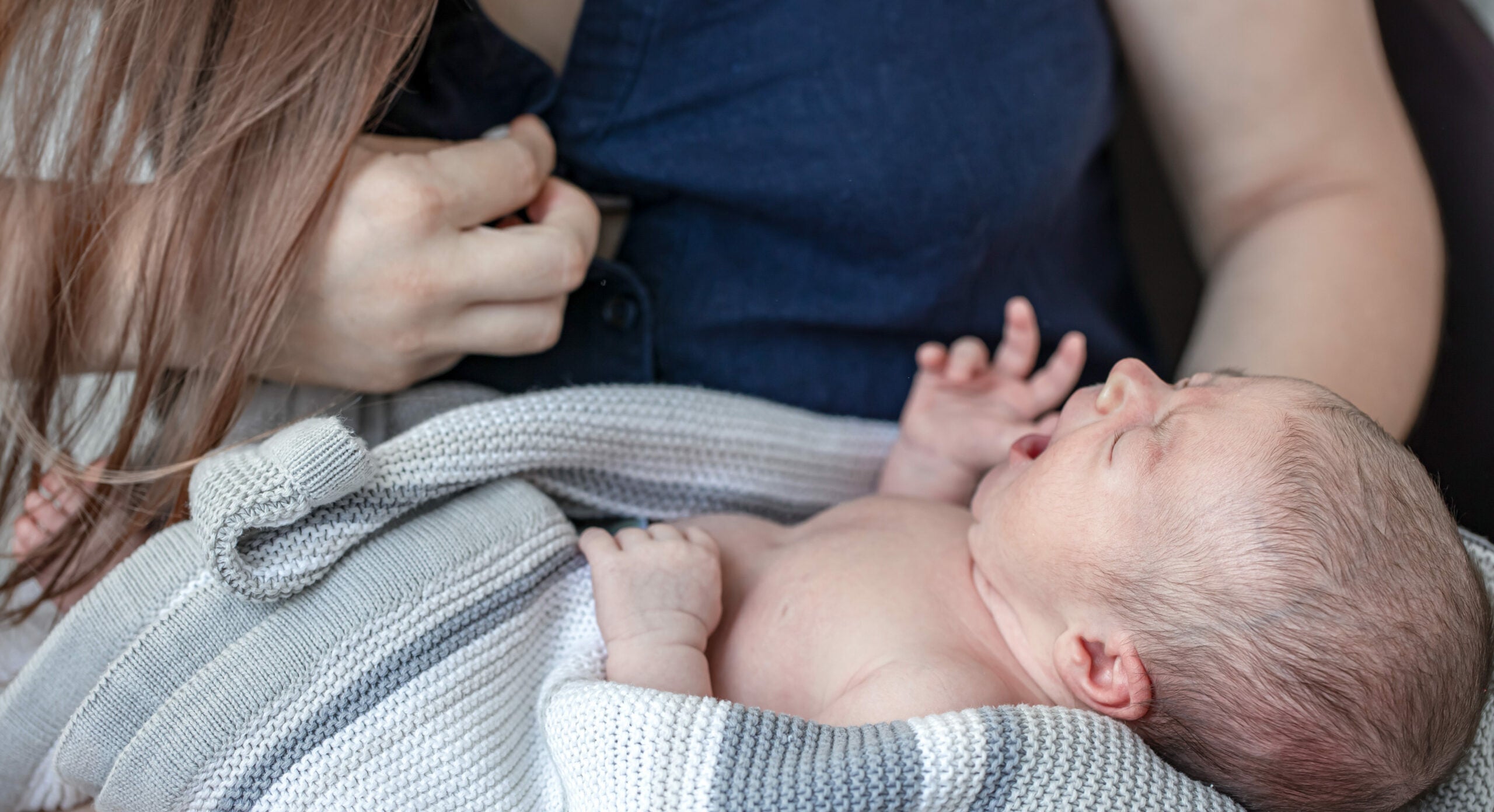 6 gode råd: Baby vrider sig under amning