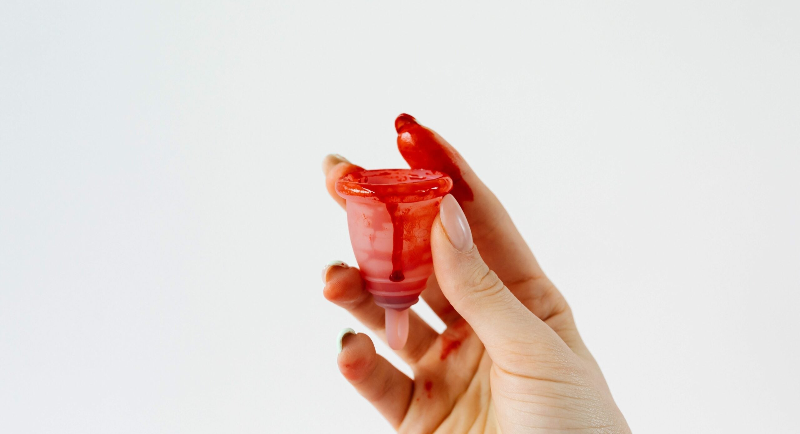 Hvornår får jeg menstruation igen efter fødslen?